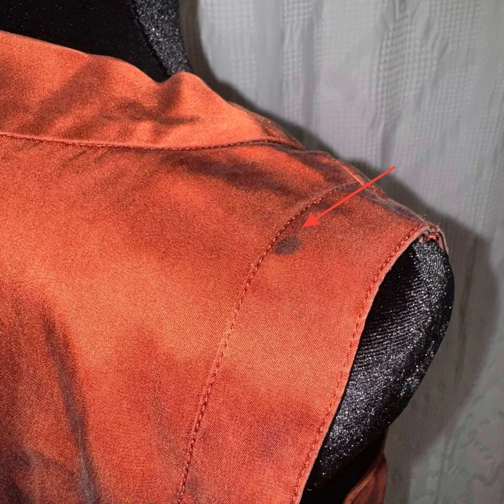 Flawed Tory Burch 100% Silk Blouse Rust Orange Sleeveless V-Neck Luxury Size 8